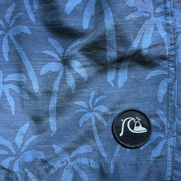 Quicksilver Men’s Boardshorts Blue Palm Tree Print Size L NWT - Picture 2 of 7